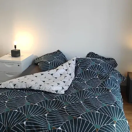 Entier 77 M2 Apartment *