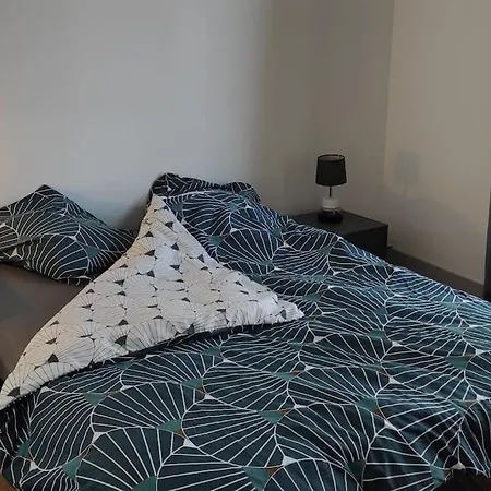 Entier 77 M2 Apartment