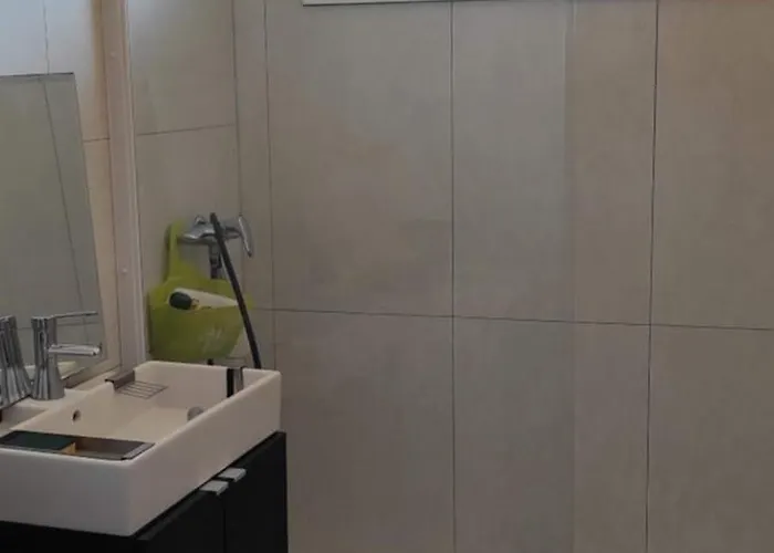 Apartment Entier 77 M2 *