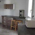 Entier 77 M2 Apartment